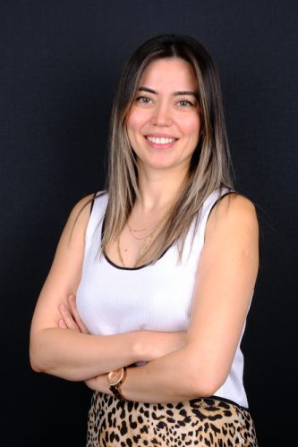 Öznur Özlü